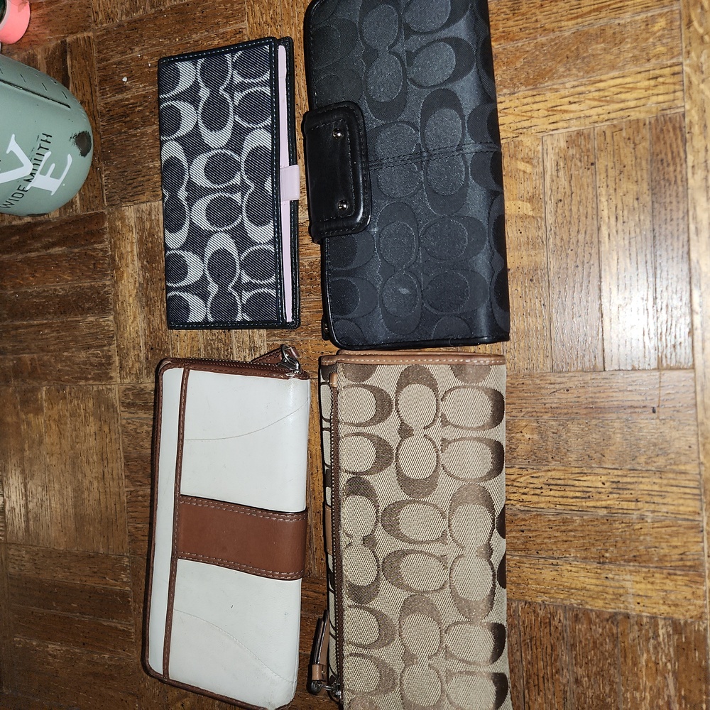 Coach Wallet Bundle - Picture 4 of 7